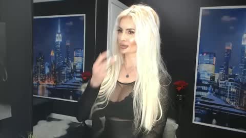 laras_moans online show from 03.02.25