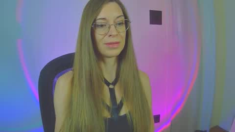 larawintersxxx online show from 11.19.25