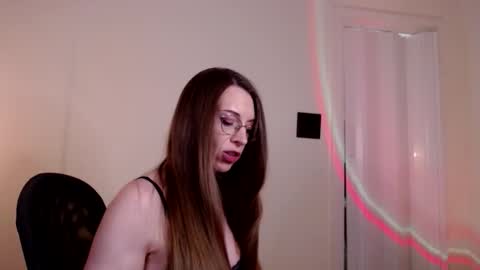 Snapshot of larawintersxxx chatting on 05.30.26 larawintersxxx online show from 05.30.26