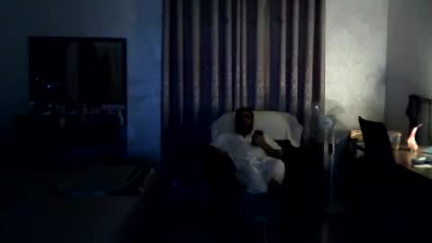 Snapshot of largepanny chatting on 01.03.25 largepanny online show from 01.03.25