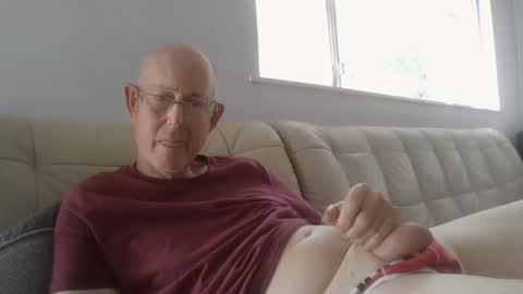 largerthan-   say hi on entry online show from 04.01.26