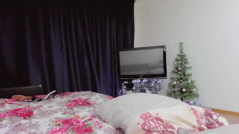 Snapshot of larisa_dolbimaya chatting on 01.07.25 Larisa Lavriki online show from 01.07.25