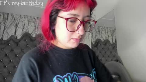 Snapshot of larissa01_ chatting on 01.17.25 Lari online show from 01.17.25