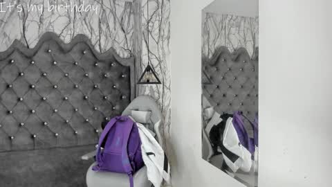 Snapshot of larissa01_ chatting on 01.29.25 Lari online show from 01.29.25