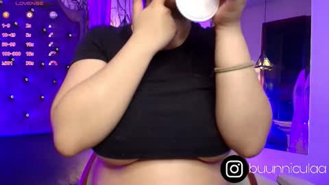 Snapshot of larissa01_ chatting on 09.13.25 Lari online show from 09.13.25