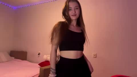 Snapshot of larrainemelandez chatting on 06.11.26 Jocelyn online show from 06.11.26