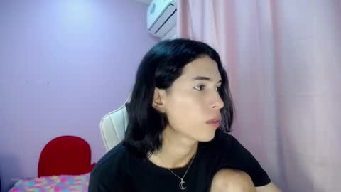 Snapshot of larry_craft chatting on 03.04.26 larry online show from 03.04.26