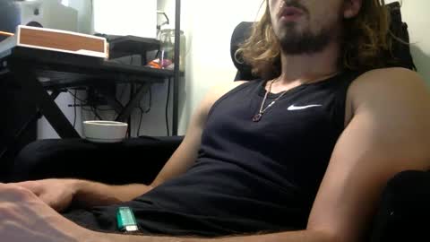 Snapshot of larrylegend24 chatting on 09.30.25 larrylegend24 online show from 09.30.25