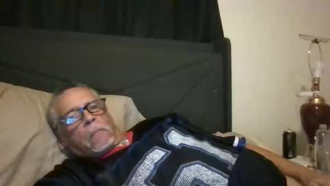 Snapshot of larrymb777 chatting on 11.27.25 larrymb777 online show from 11.27.25