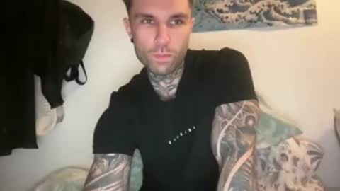 Snapshot of larsskeet chatting on 12.05.25 larsskeet online show from 12.05.25