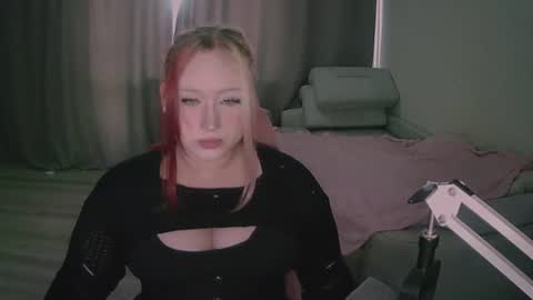 Snapshot of lashawnmeister chatting on 06.19.26 Kristen online show from 06.19.26