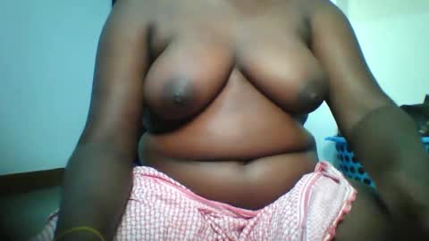 Snapshot of lasisi_ chatting on 02.08.25 Lasisi online show from 02.08.25