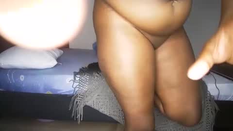 Snapshot of lasisi_ chatting on 02.11.25 Lasisi online show from 02.11.25