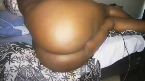 Snapshot of lasisi_ chatting on 02.13.25 Lasisi online show from 02.13.25