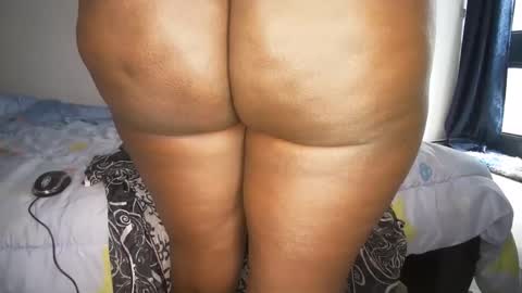Snapshot of lasisi_ chatting on 02.15.25 Lasisi online show from 02.15.25