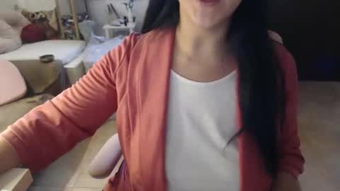 Auri online show from 02.11.25