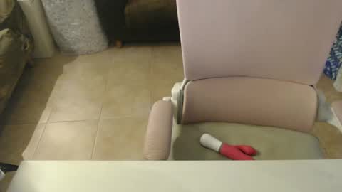 Auri online show from 02.13.25