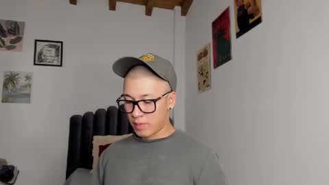 Snapshot of lass_nazar chatting on 09.13.25 lass_nazar online show from 09.13.25