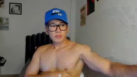 Snapshot of lass_nazar chatting on 10.21.25 lass_nazar online show from 10.21.25