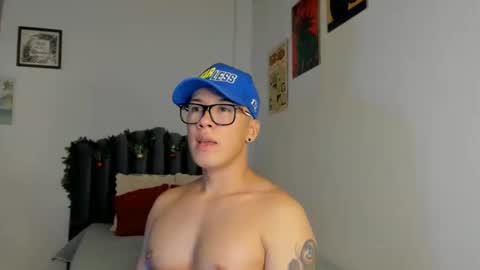 Snapshot of lass_nazar chatting on 12.20.25 lass_nazar online show from 12.20.25