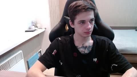 Snapshot of last_kenny chatting on 12.31.24 Kenny online show from 12.31.24