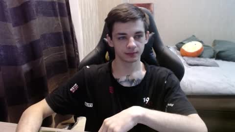 Snapshot of last_kenny chatting on 10.08.25 Kenny online show from 10.08.25