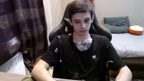 Snapshot of last_kenny chatting on 10.24.25 Kenny online show from 10.24.25