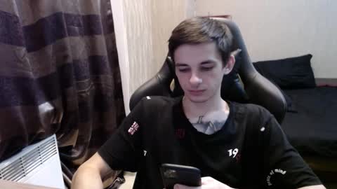 Snapshot of last_kenny chatting on 10.30.25 Kenny online show from 10.30.25