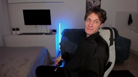 Snapshot of lastnight4you chatting on 12.22.24 acie online show from 12.22.24