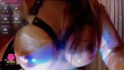 Snapshot of latex_rose_daniels chatting on 07.04.26 ROSE online show from 07.04.26