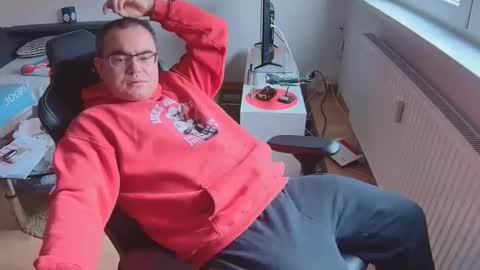 latexboy893 online show from 11.30.25