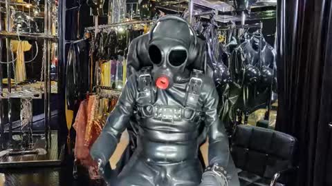 Snapshot of latexlover202 chatting on 02.14.26 latexlover202 online show from 02.14.26