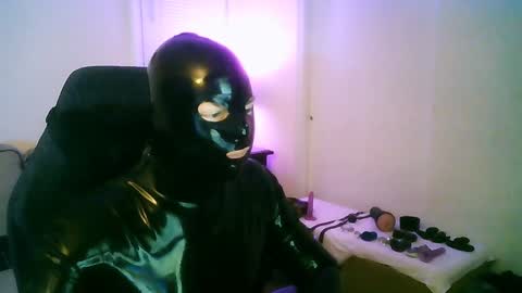 latexminheadroom online show from 01.02.25