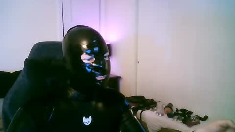 latexminheadroom online show from 10.04.25