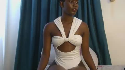 latiffaah_xx online show from 01.11.26