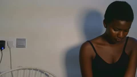 latiffaah_xx online show from 02.04.26