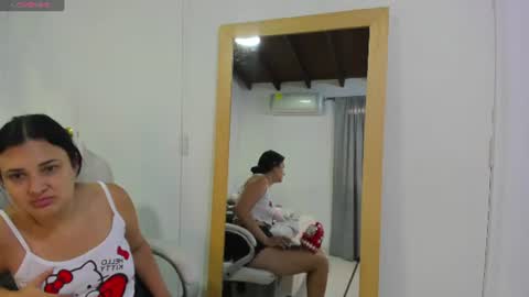 Snapshot of latin_couple20y chatting on 07.19.26 Johana y Santiago online show from 07.19.26
