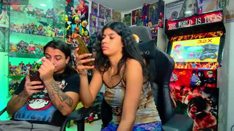 Snapshot of latin_couple77 chatting on 02.19.25 Sara y Andy online show from 02.19.25