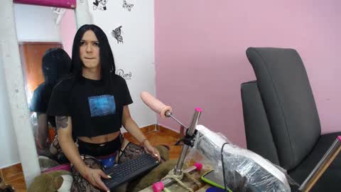 Snapshot of latin_donnahazel chatting on 10.24.25 latin_donnahazel online show from 10.24.25