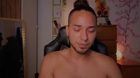 Snapshot of latin_luxury_i chatting on 06.19.26 Free OF online show from 06.19.26
