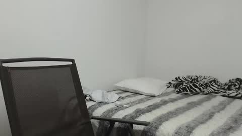 M E G A N  online show from 02.05.26