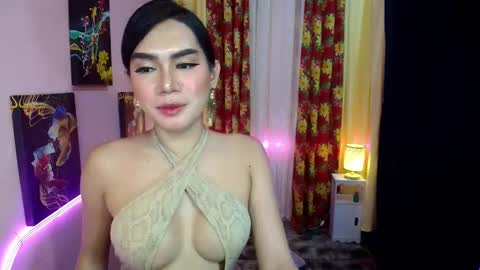 Snapshot of latina_goddes4uxxx chatting on 12.15.24 ask me online show from 12.15.24