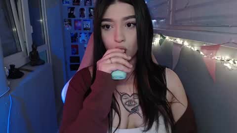 miiiiiiaaaa online show from 03.04.25