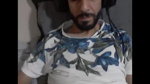 Snapshot of latinbigcuu chatting on 10.05.25 latinbigcuu online show from 10.05.25