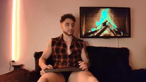 Snapshot of latinboyvip_ chatting on 05.05.26 LatinBoyVIP Colombian online show from 05.05.26
