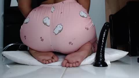 Martina  April online show from 01.14.25