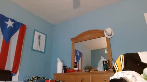 Snapshot of latinfyre chatting on 09.11.25 Chris online show from 09.11.25