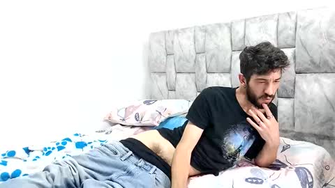 Snapshot of latinlustandfrenchkiss chatting on 11.24.25 latinlustandfrenchkiss online show from 11.24.25