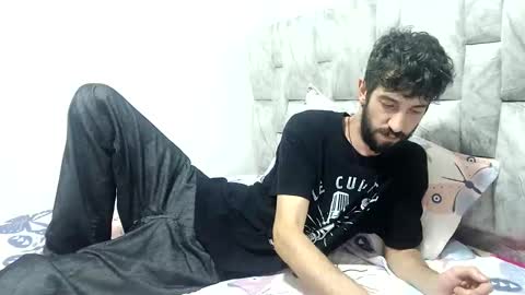 Snapshot of latinlustandfrenchkiss chatting on 12.01.25 latinlustandfrenchkiss online show from 12.01.25