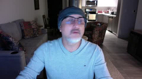 QS - INDEPENDENT MODEL online show from 12.21.24